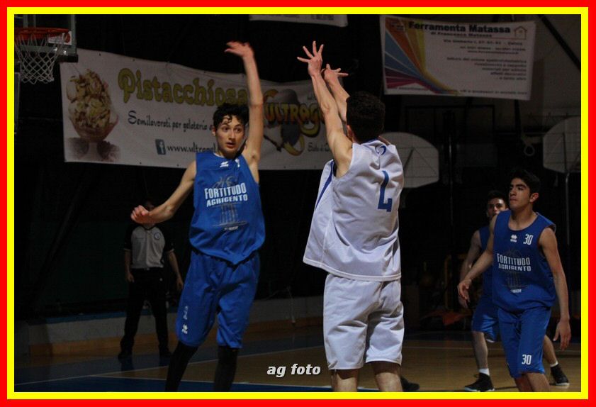 170407 basketU16 227_tn.jpg